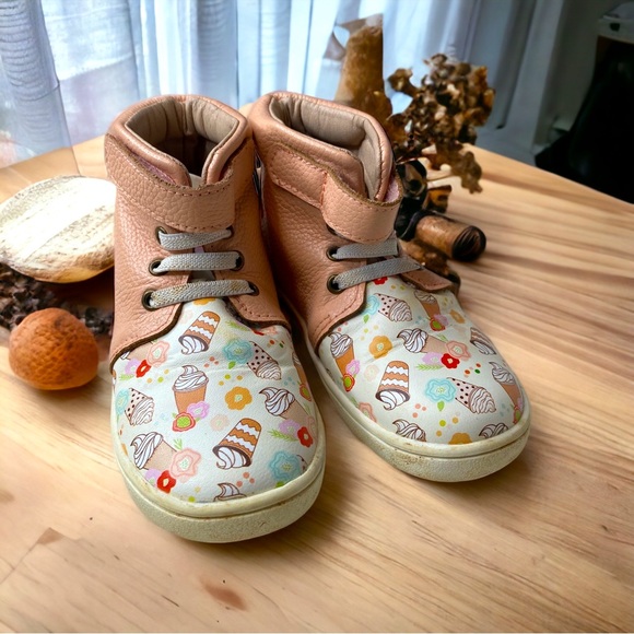 Monkey Feet Other - Monkey feet shoes 3-4y (size 9toddler) 🎀🧸